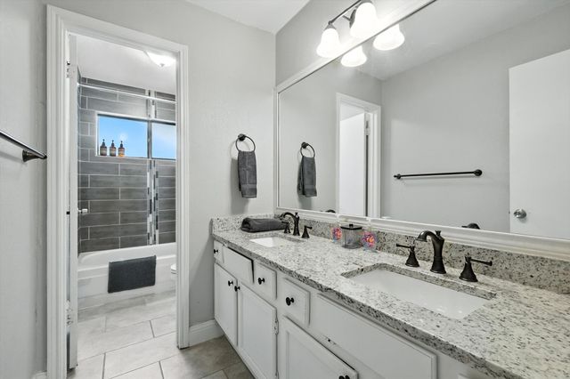 4205 Whitman Lane, Grand Prairie, TX 75052