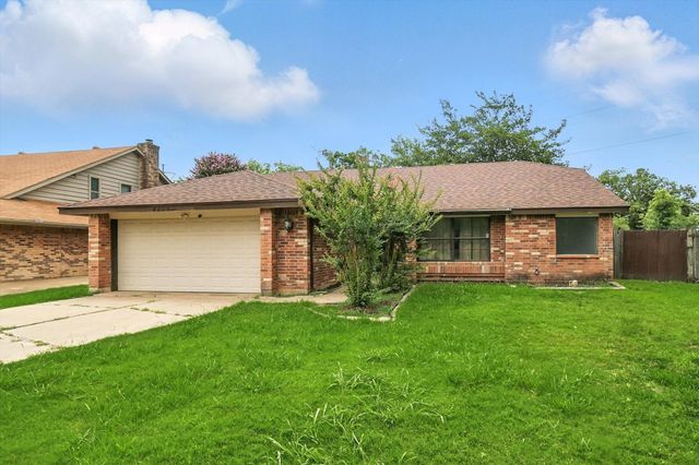 4205 Whitman Lane, Grand Prairie, TX 75052
