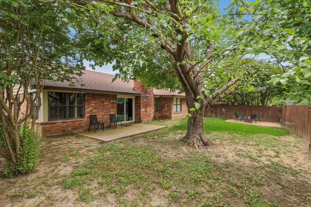 4205 Whitman Lane, Grand Prairie, TX 75052