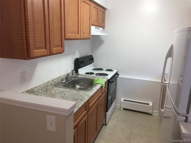 20 Peddler Hill 2002, Monroe, NY 10914