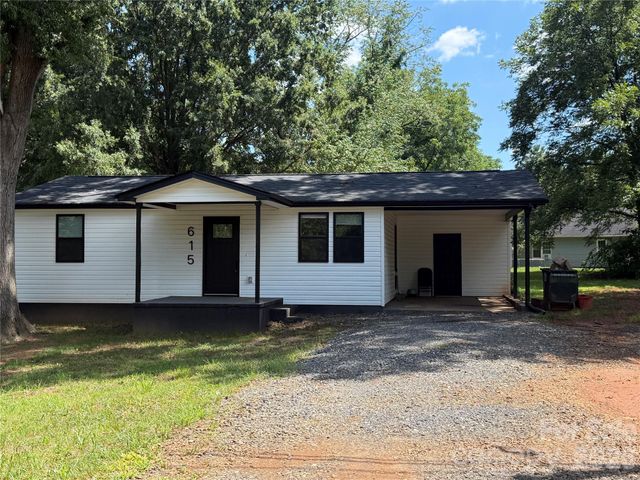 615 E Saunders Avenue, Newton, NC 28658
