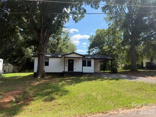 615 E Saunders Avenue, Newton, NC 28658