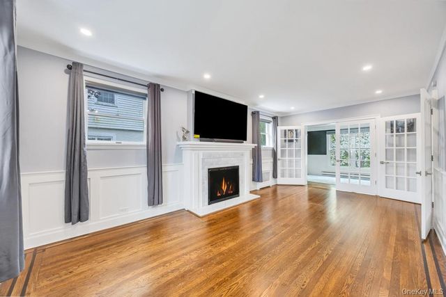 72 King Street, Malverne, NY 11565