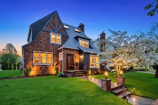 72 King Street, Malverne, NY 11565