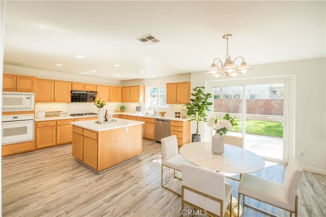 7794 Alderwood Avenue, Eastvale, CA 92880