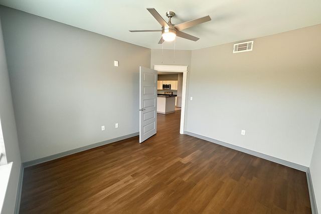 200 Maple LN 1302, Elgin, TX 78621