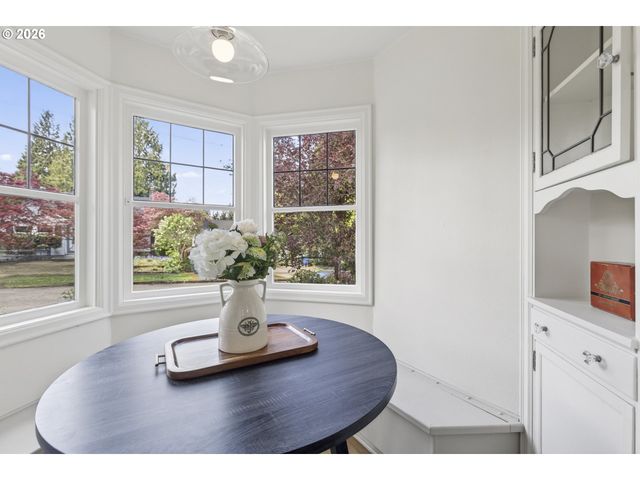 5824 Ne 26TH Ave, Portland, OR 97211