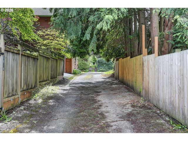 5824 Ne 26TH Ave, Portland, OR 97211