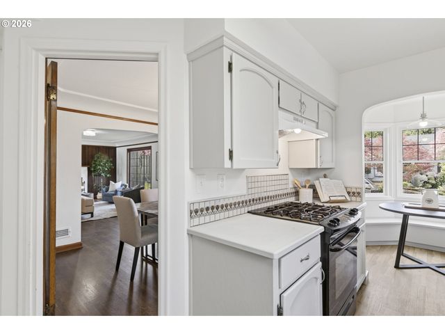 5824 Ne 26TH Ave, Portland, OR 97211