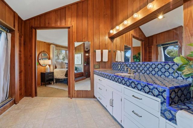 31420 Via La Naranga, Carmel Valley, CA 93924