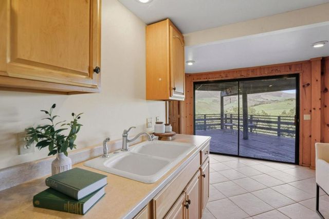 31420 Via La Naranga, Carmel Valley, CA 93924