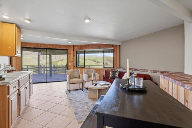 31420 Via La Naranga, Carmel Valley, CA 93924