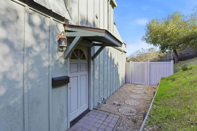 31420 Via La Naranga, Carmel Valley, CA 93924