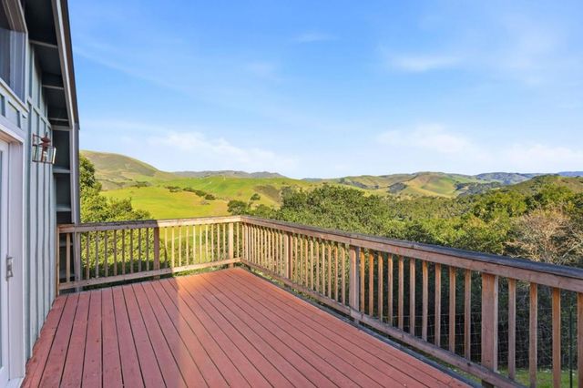 31420 Via La Naranga, Carmel Valley, CA 93924