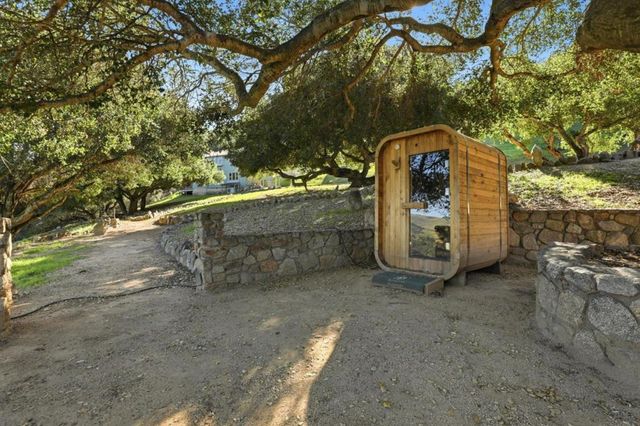 31420 Via La Naranga, Carmel Valley, CA 93924