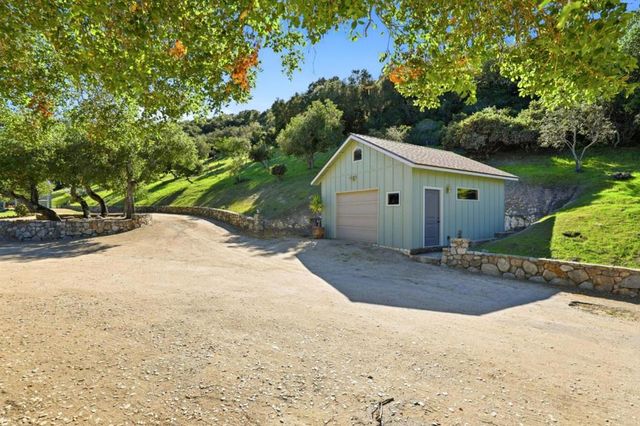 31420 Via La Naranga, Carmel Valley, CA 93924