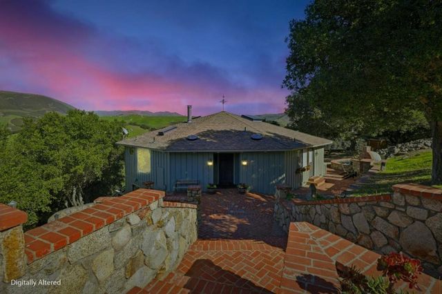 31420 Via La Naranga, Carmel Valley, CA 93924