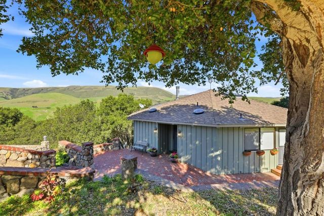 31420 Via La Naranga, Carmel Valley, CA 93924