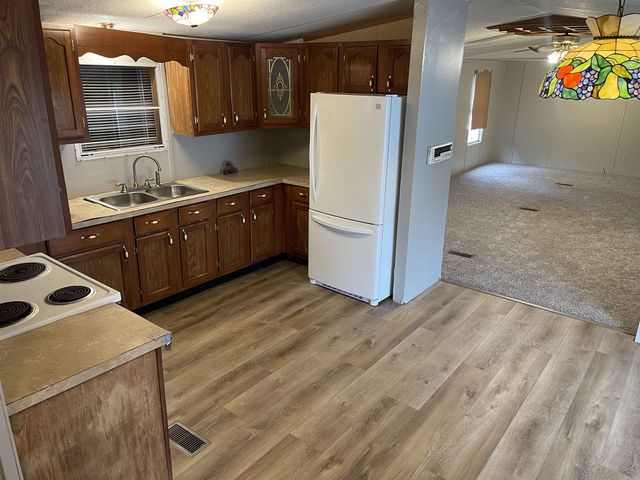 675 KIMBERLY LN, Counce, TN 38326