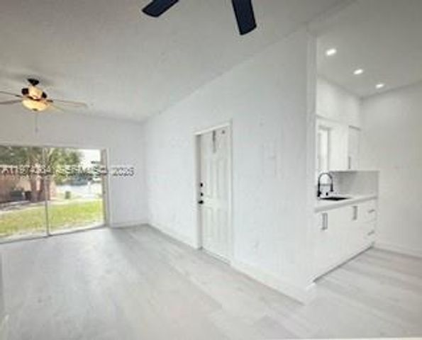 1941 NW 96th Ter 8F, Pembroke Pines, FL 33024