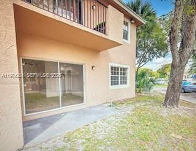 1941 NW 96th Ter 8F, Pembroke Pines, FL 33024