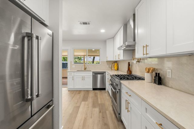 10411 Button Quail DR, Austin, TX 78758