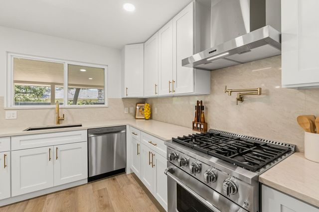10411 Button Quail DR, Austin, TX 78758