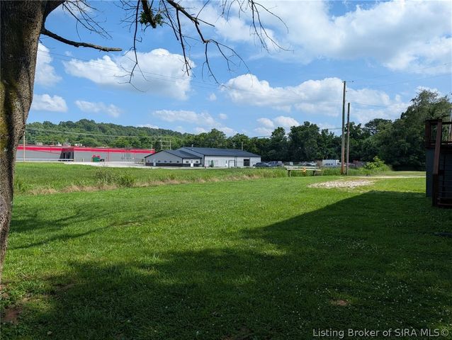 116 W Bernadine Drive, Paoli, IN 47454