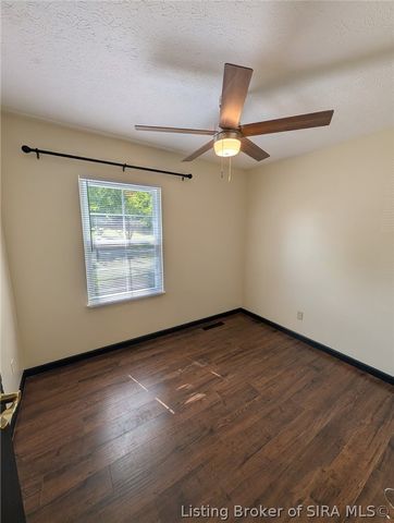 116 W Bernadine Drive, Paoli, IN 47454