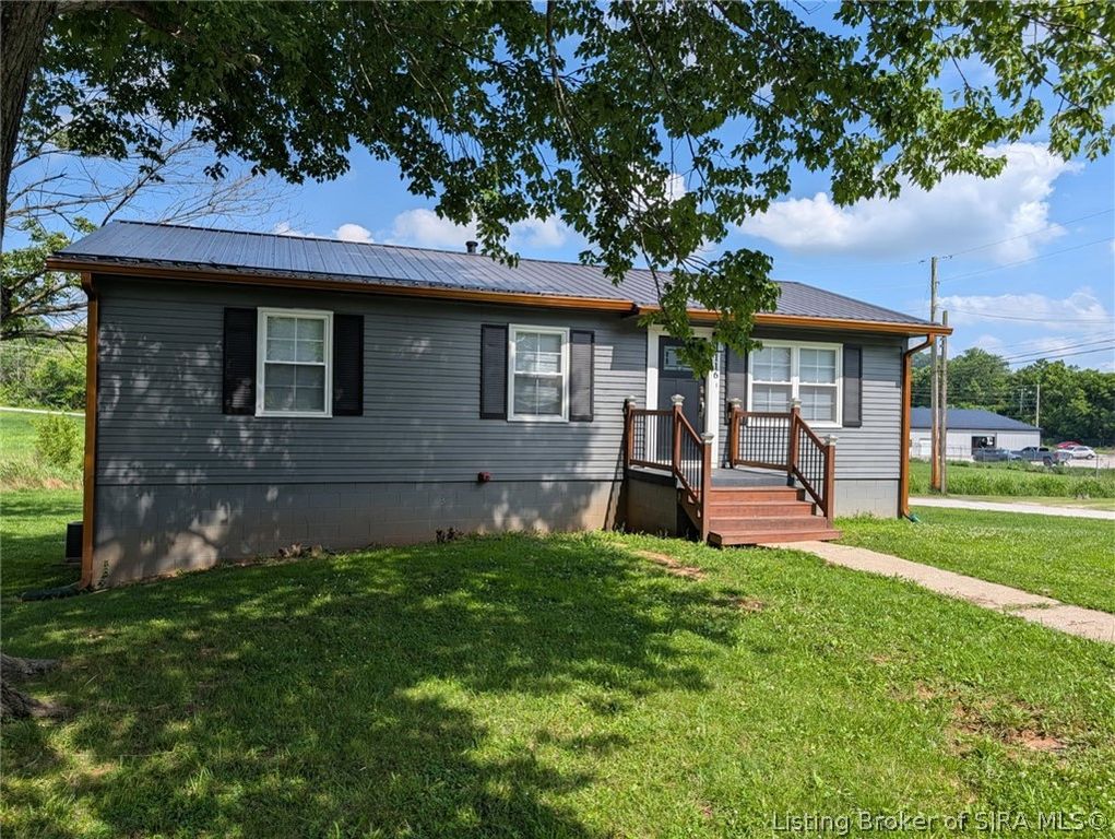 116 W Bernadine Drive, Paoli, IN 47454