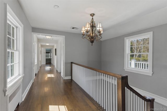 395 W Neck Road, Lloyd Harbor, NY 11743