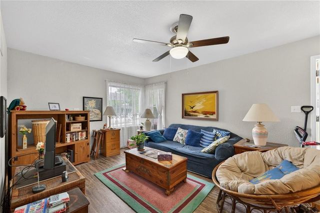 1921 S Ash Avenue, Independence, MO 64052