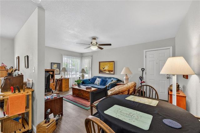 1921 S Ash Avenue, Independence, MO 64052