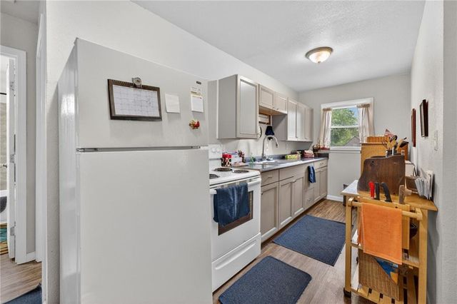 1921 S Ash Avenue, Independence, MO 64052
