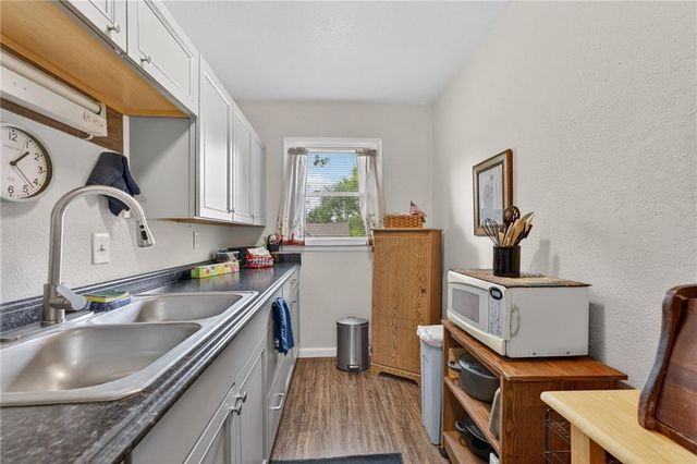 1921 S Ash Avenue, Independence, MO 64052
