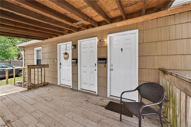 1921 S Ash Avenue, Independence, MO 64052