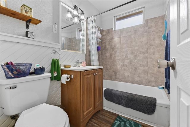 1921 S Ash Avenue, Independence, MO 64052