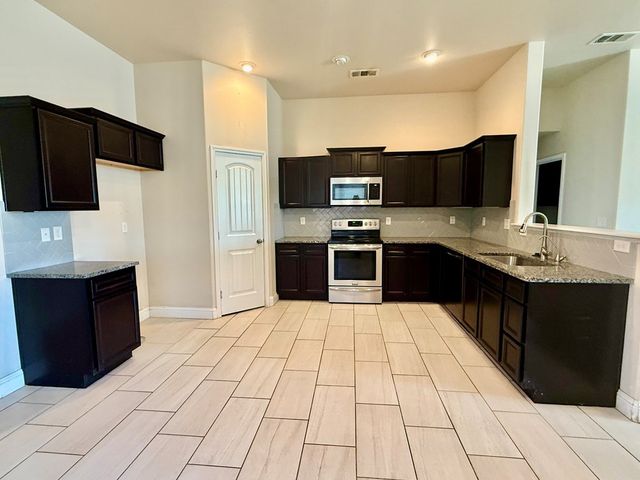 6722 Cowboy Dr., Midland, TX 79705