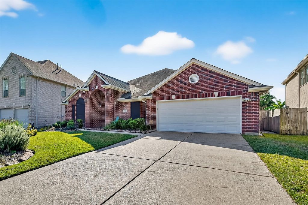 10827 Oak Bayou Lane, Houston, TX 77064