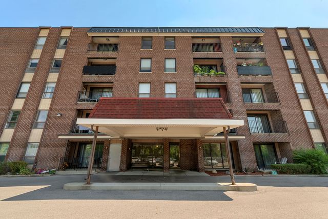 6330 Lincoln Avenue 2E, Morton Grove, IL 60053