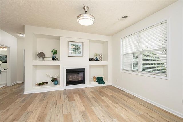 707 Bedford Court, Woodstock, GA 30188