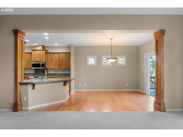 1298 BARNABAS St Nw, Salem, OR 97304