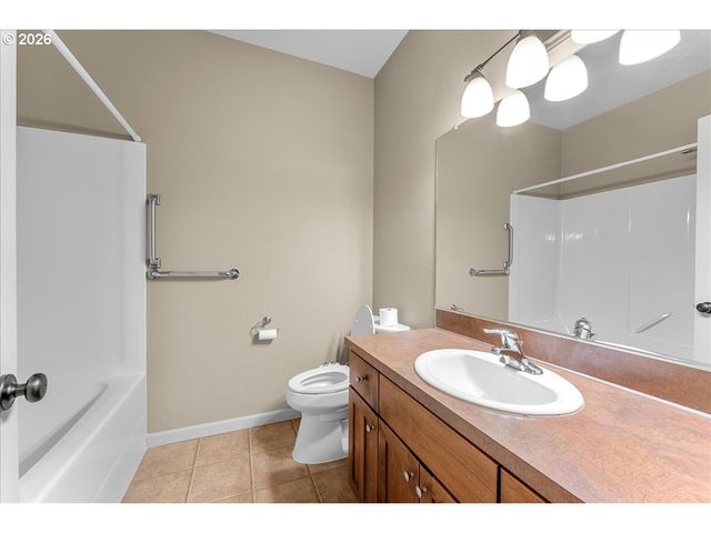 1298 BARNABAS St Nw, Salem, OR 97304