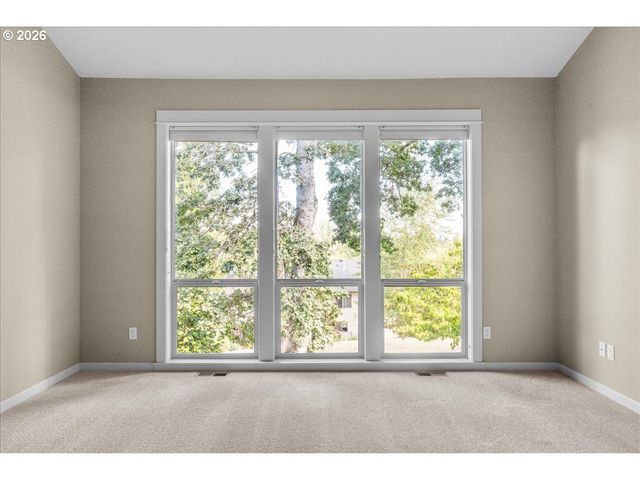 1298 BARNABAS St Nw, Salem, OR 97304