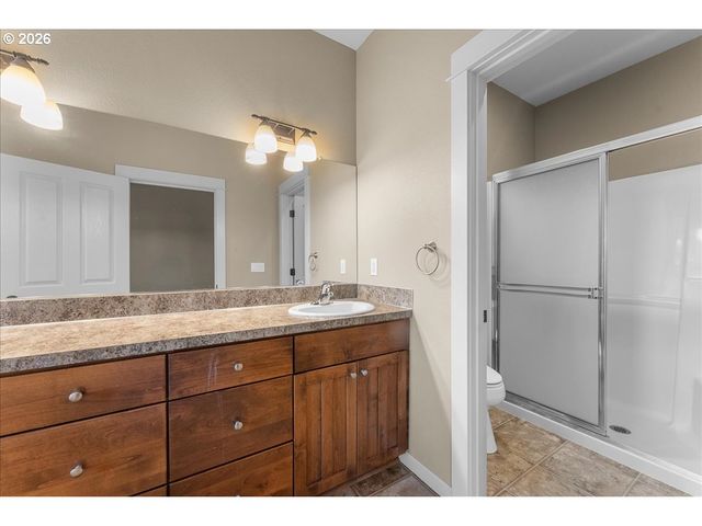 1298 BARNABAS St Nw, Salem, OR 97304