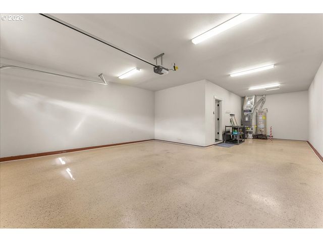 1298 BARNABAS St Nw, Salem, OR 97304