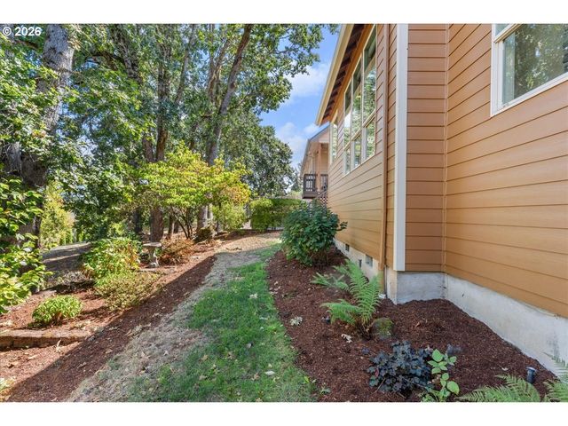 1298 BARNABAS St Nw, Salem, OR 97304