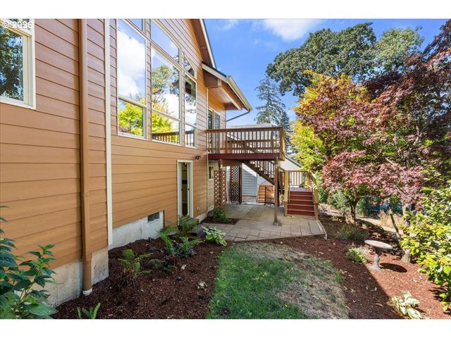 1298 BARNABAS St Nw, Salem, OR 97304
