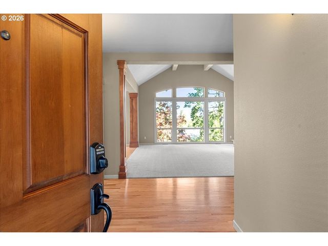 1298 BARNABAS St Nw, Salem, OR 97304
