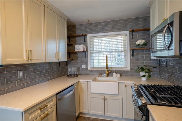 3245 Westmart Lane, Atlanta, GA 30340